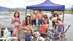 Mirá quiénes escaparon al río en un día de calor extremo en San Juan