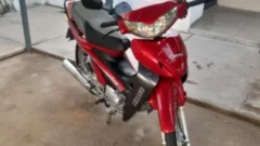 Robó una moto y dañó un patrullero en Chimbas