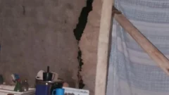 “Nuestra casa se partió en dos”: la desesperación de una familia en Rivadavia, tras las lluvias