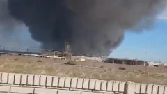 Impactante incendio en Chimbas: enormes columnas de humo en el Parque Industrial