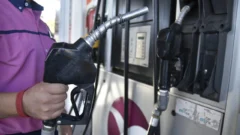 Combustibles: qué decisión tomaron otras petroleras con los precios en Argentina