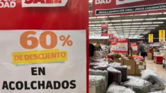 Liquidación y outlet de hasta 70% en el hiper Libertad, antes de la llegada de La Anónima