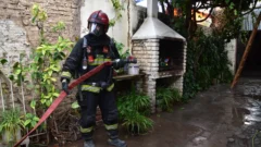 Dolor y angustia de una familia tras un incendio en su vivienda en Capital