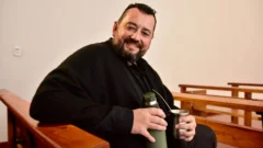 “Todo ha sido gracia”: la historia del sacerdote que abre las puertas de la Catedral a todos