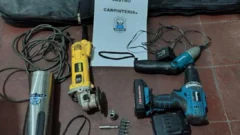 Cayó con herramientas robadas y amenazó de muerte a policías