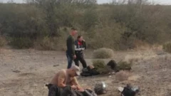 Una pareja perdió el control de la moto y terminó chocando contra un guardarraíl