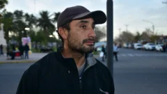 El drama de Maxi: abrió un parripollo para mantener a sus hijos y le robaron hasta los carteles