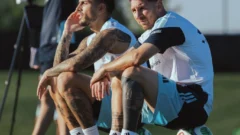Jueguitos de Messi, el Dibu “a una mano” y sorpresas: las perlitas del entrenamiento de la Selección en Kansas