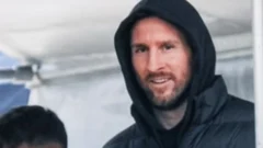 Con mate y junto a Mateo: así reapareció Messi tras la final del Mundial