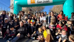Más de 700 chicos participaron de la Run Kids 2026 en la previa de la Maratón Internacional