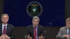 Programa financiero 2027: Caputo destacó que la nueva deuda “refinancia pasivos heredados”